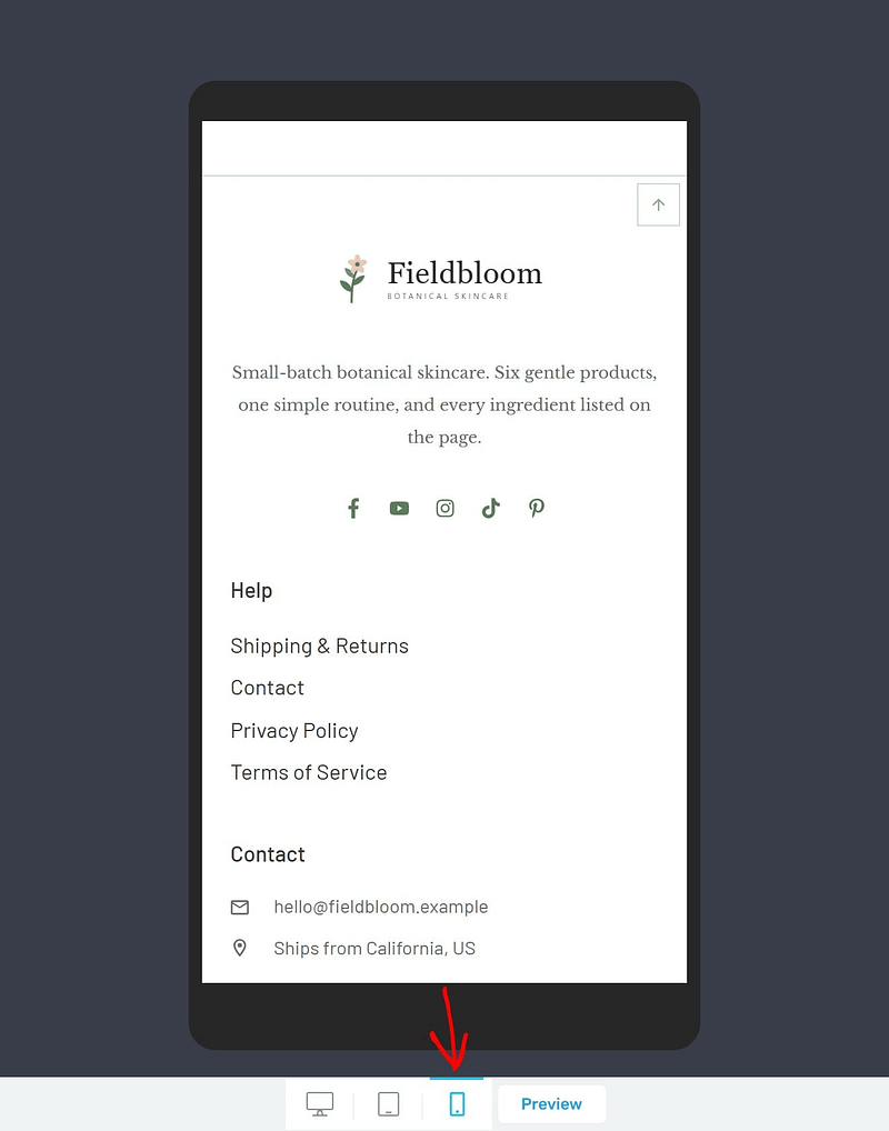 footer-phone-view-thrive-theme-builder The Fieldbloom footer in Thrive Theme Builder's phone view, with its columns stacked